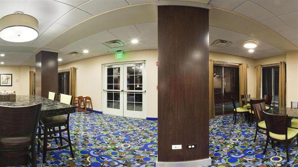 Holiday Inn Express Hotel & Suites Atlanta Airport West - Camp Creek By Ihg Exteriör bild