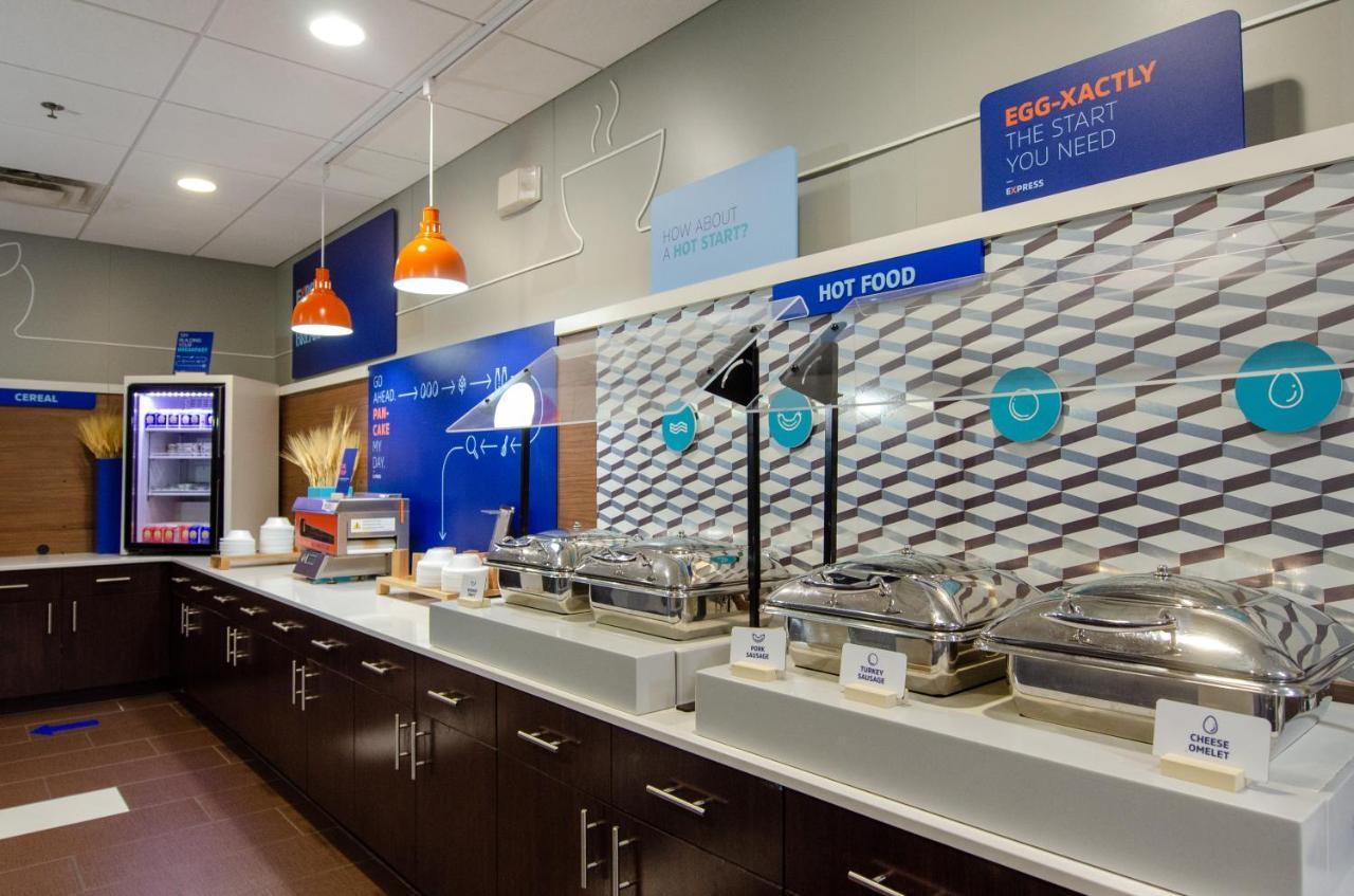 Holiday Inn Express Hotel & Suites Atlanta Airport West - Camp Creek By Ihg Exteriör bild