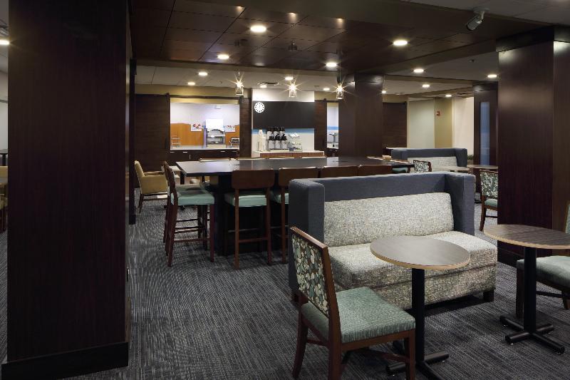 Holiday Inn Express Hotel & Suites Atlanta Airport West - Camp Creek By Ihg Exteriör bild
